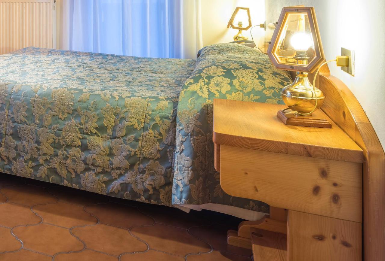 Albergo Dimaro Wellness Hotel Eksteriør billede