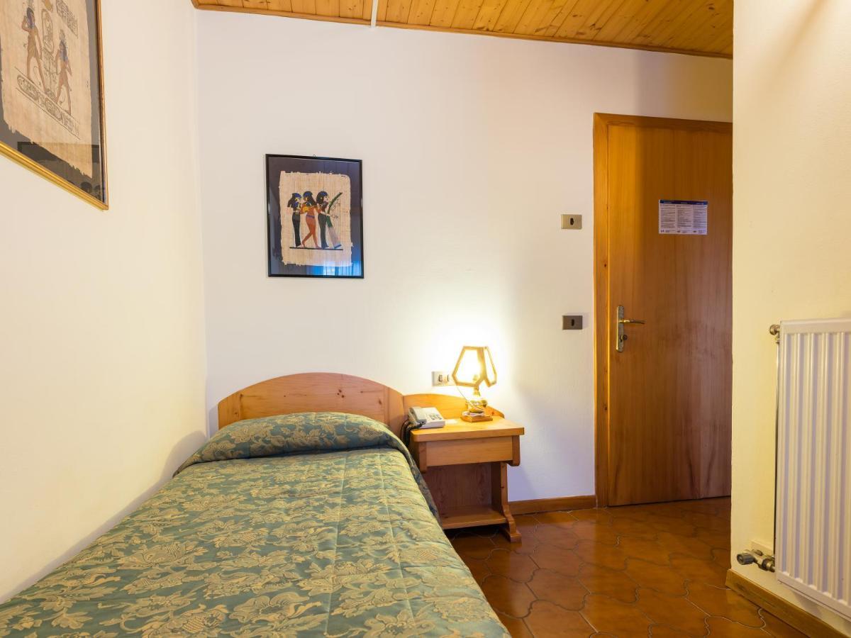 Albergo Dimaro Wellness Hotel Eksteriør billede