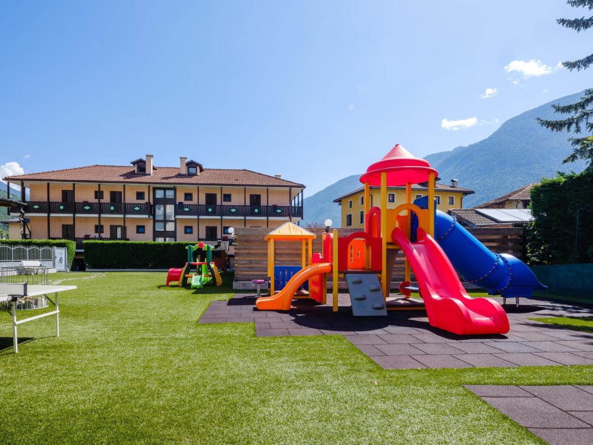 Albergo Dimaro Wellness Hotel Eksteriør billede